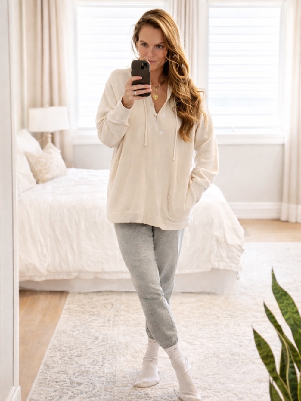 Aerie Casual Cream Hoodie Pullover - Picture 1 of 5